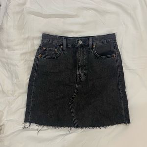 levi’s high waist denim mini skirt black raw hem